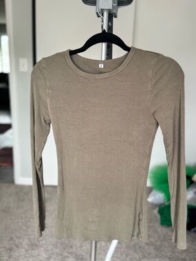 Long Sleeve Crewneck Top - Olive Green